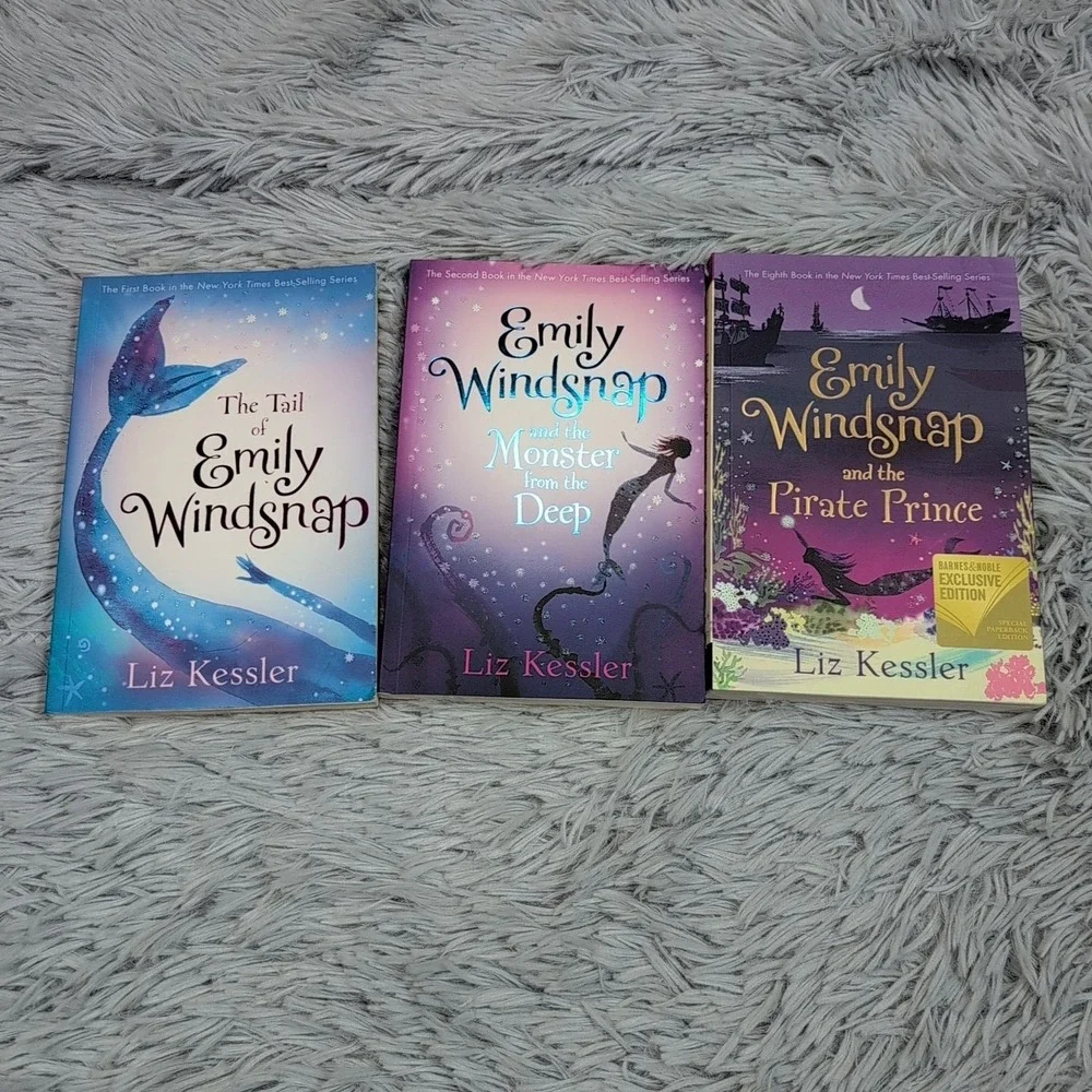 Lot of 3‎ Emily Windsnap Books Liz Kessler Homeschool Fantasy Paperback